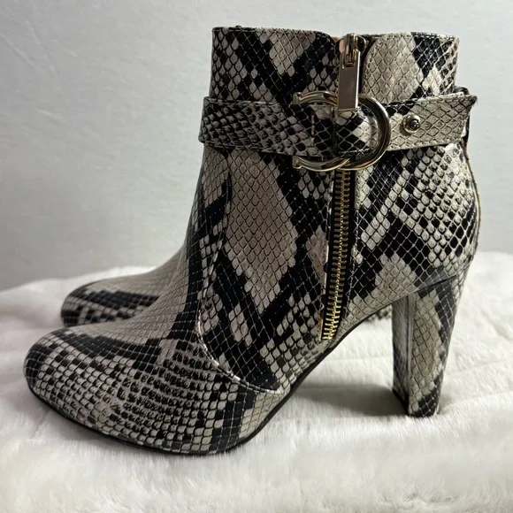 (NEW) GUESS Snake Print Python Ankle Boots - Picture 6 of 10